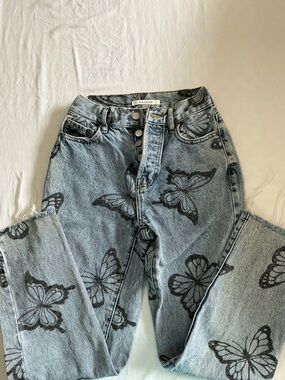 PacSun Light Blue Denim High-Rise Jeans with Black Butterfly Print